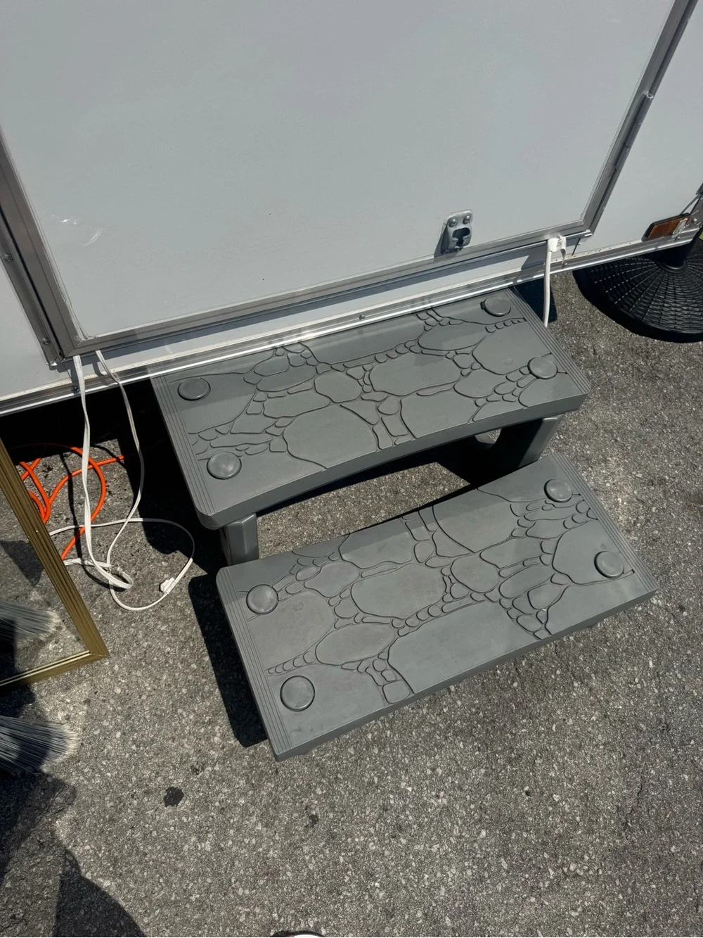 Vendor boutique thrift trailer business w/ inventory